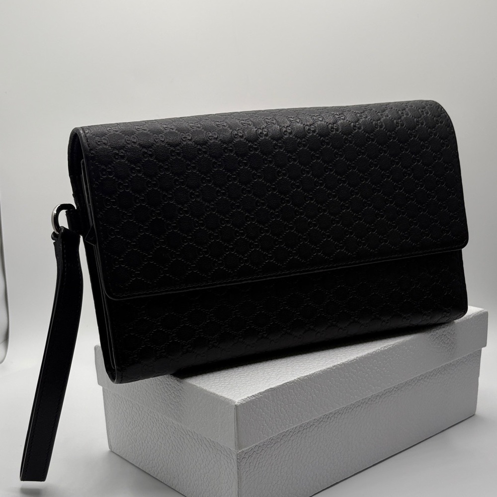 Gucci Black Embossed Leather clutch - Picture 7 of 7